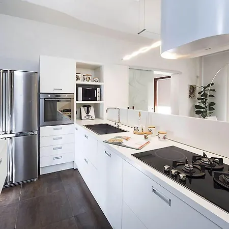 Exclusive Luxury In With Private Pool, Jacuzzi And Bbq *