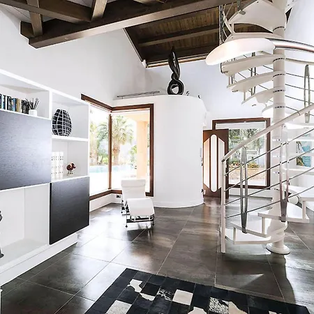 Villa Exclusive Luxury In With Private Pool, Jacuzzi And Bbq *