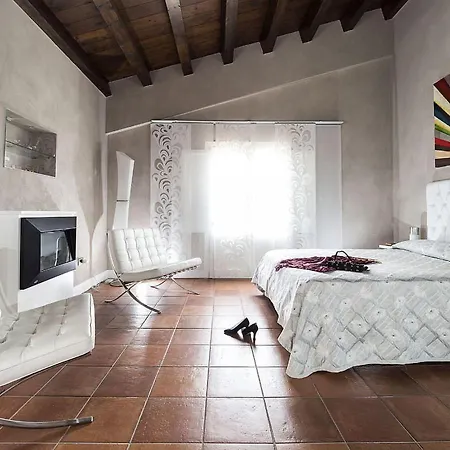 Exclusive Luxury In With Private Pool, Jacuzzi And Bbq Villa